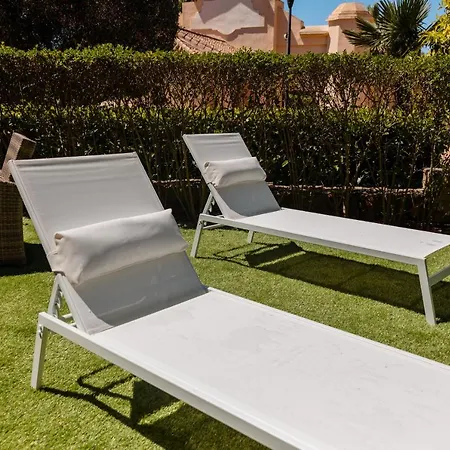 Appartamento With 3 Bedrooms, Terrace, Indoor Pool And Sauna At 100 M From The In Puerto Banus *