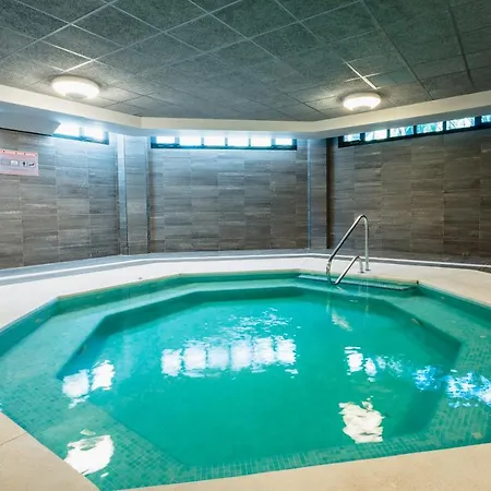 With 3 Bedrooms, Terrace, Indoor Pool And Sauna At 100 M From The In Puerto Banus * Marbella